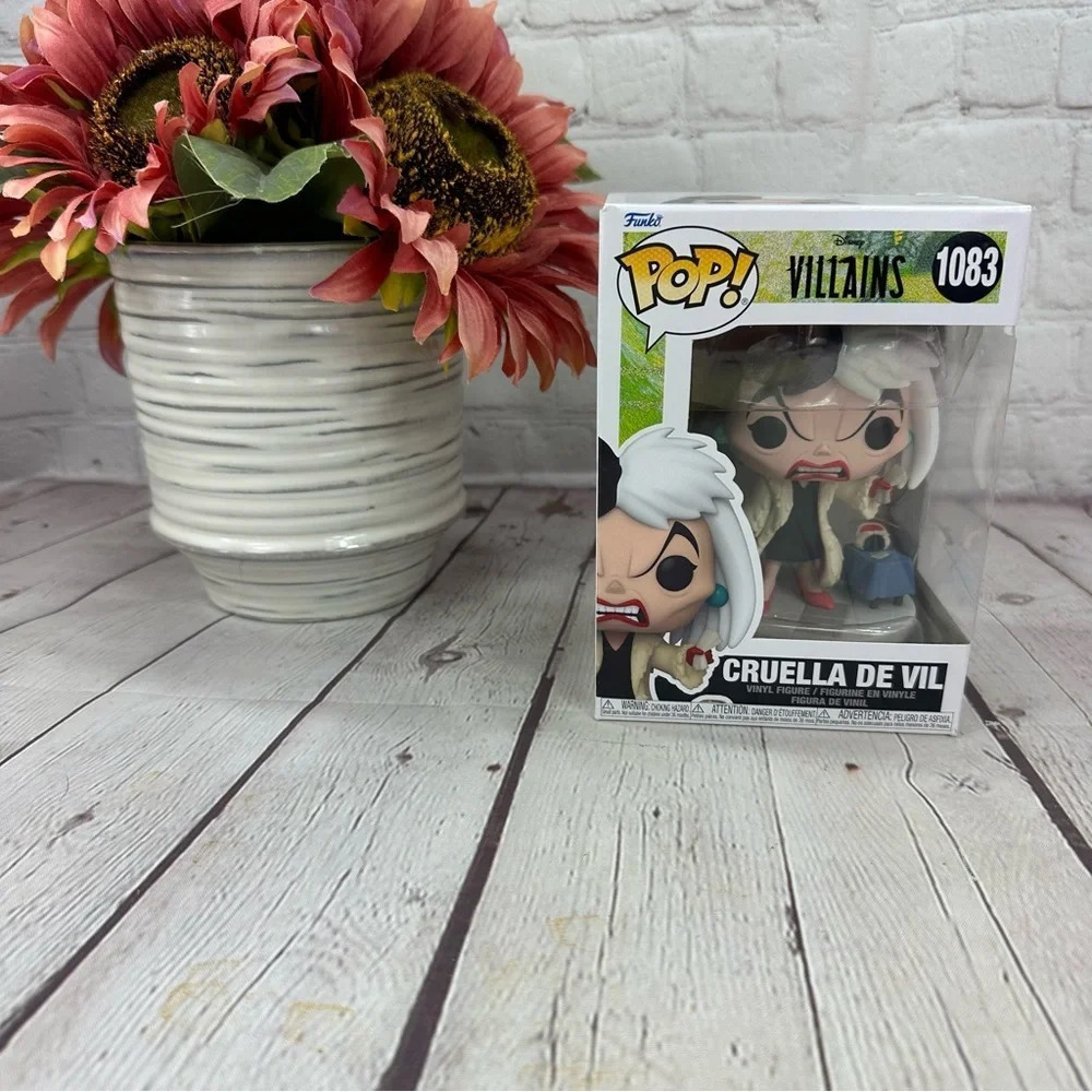 Funko pop Disney villains 1083 cruella de vil